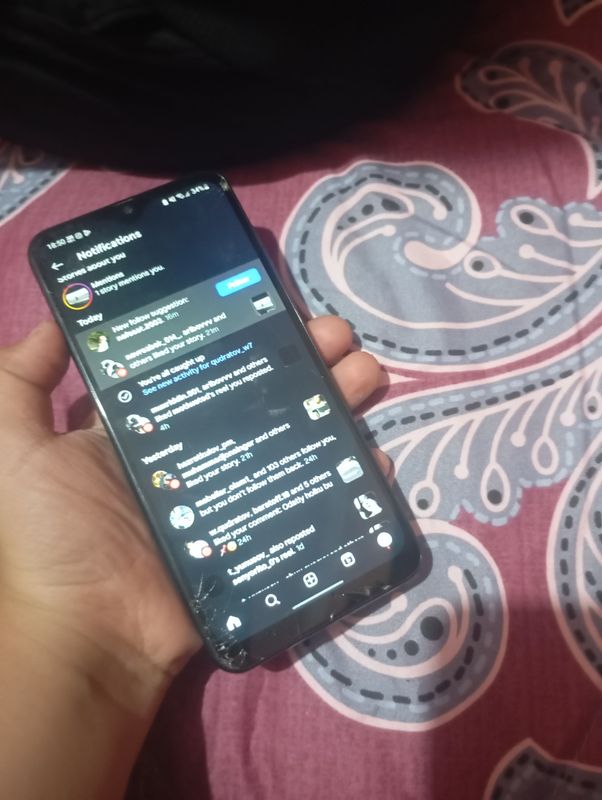 nomi a50 xotira 64 aybi ekran singan lekin zor