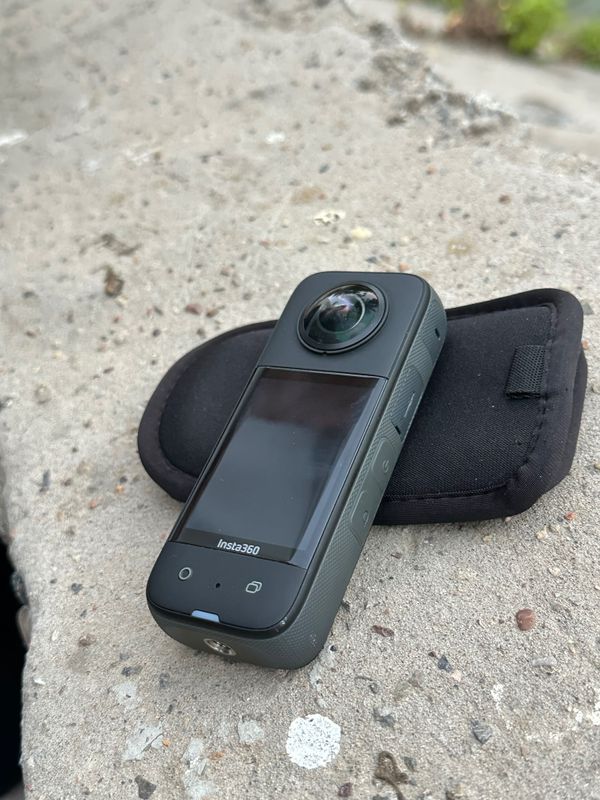 Камера Insta 360 X3