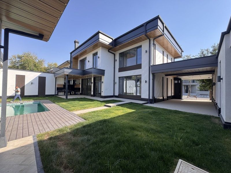 Продам Новый 3х Уровневый Евро Дом Чайхона-Салом