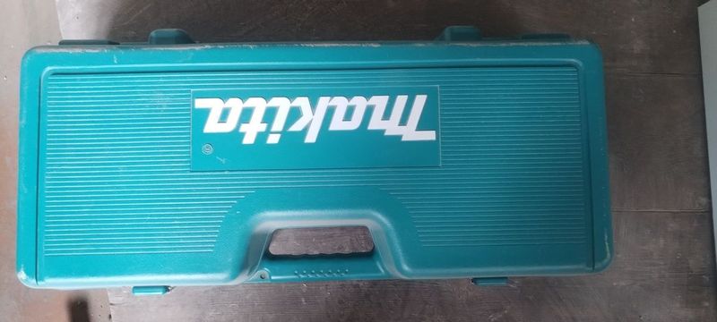 Продам болгарку makita Продам болгарку makita