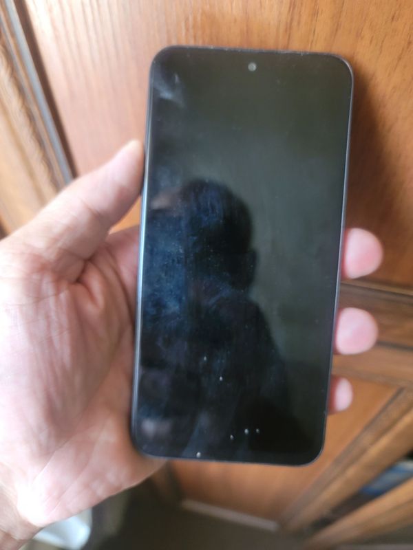 Samsung a54 sotiladi 8 128holati yaxshi