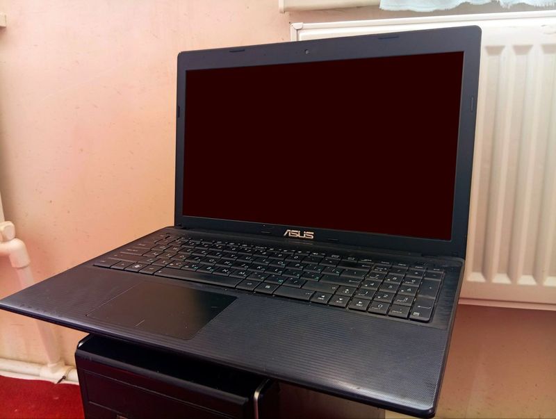 ASUS Noutbuk Sotiladi