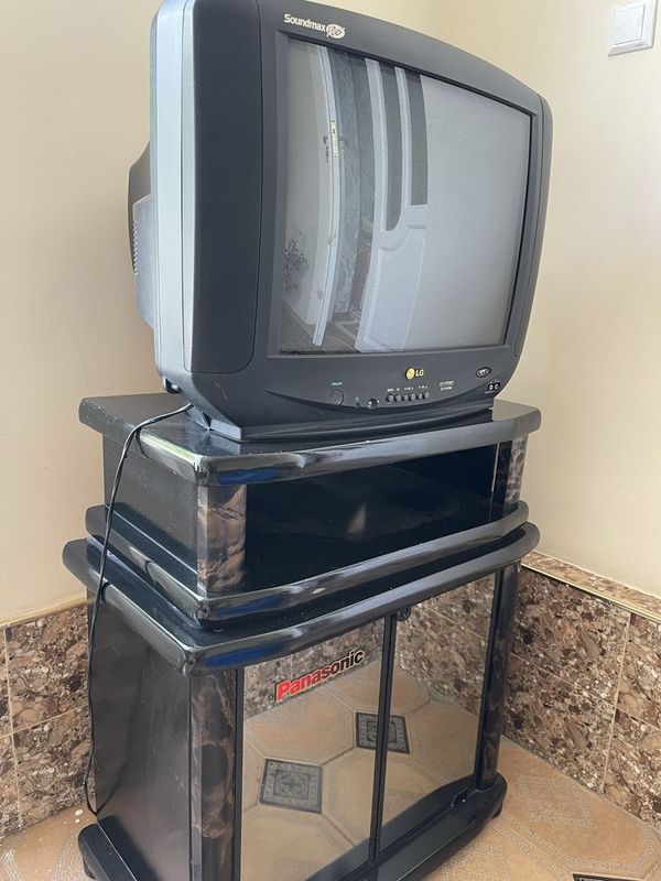 Televizor LG sotiladi Televizor LG sotiladi