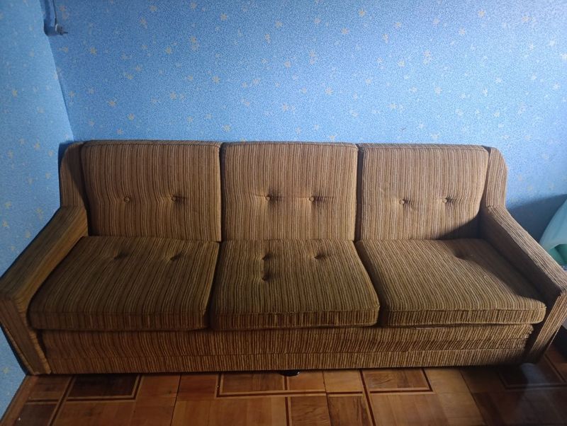 Продаю Диван и кресла бу. Продаю Диван и кресла бу.