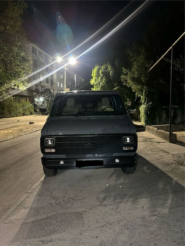 Eksklyuziv ideal chevrolet furgon sotuvda Eksklyuziv ideal chevrolet furgon sotuvda