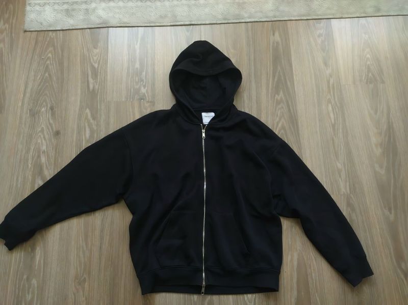 BERSHKA zip up hoodie BERSHKA zip up hoodie