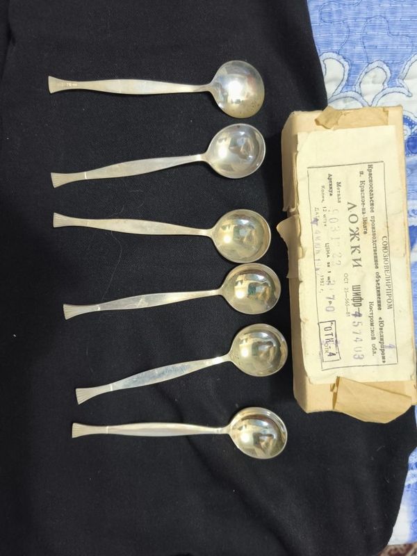 Продам ложки серебряные с позолотой Продам ложки серебряные с позолотой