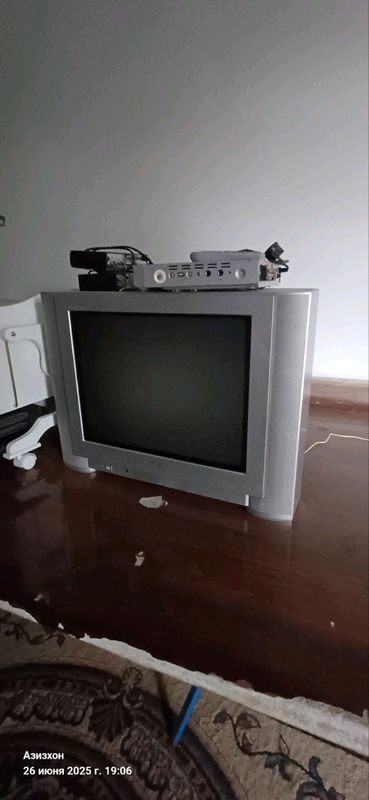 Televizor,