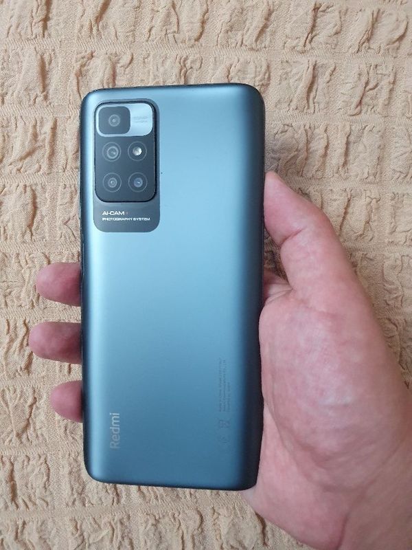 Srochna sotiladi Xiaomi Redmi 10 4/64Gb Orginal Xolati yaxwi aybi yoq