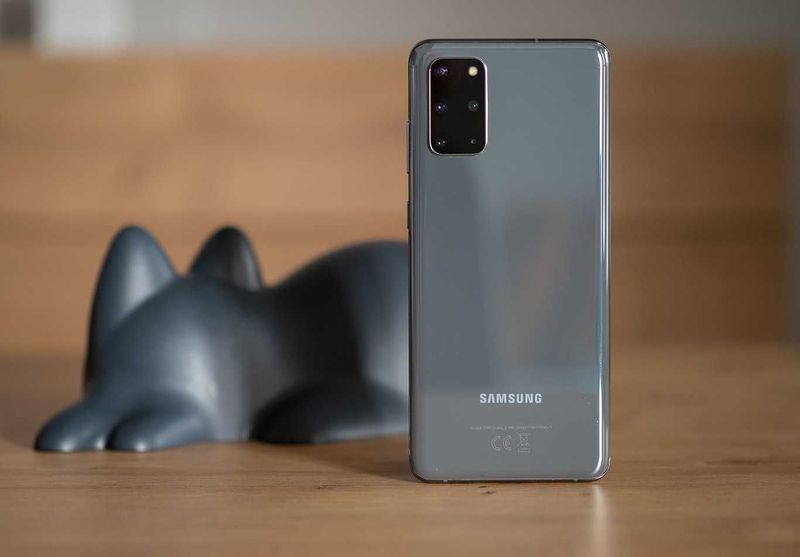 Samsung S20+ в идеальном состоянии Samsung S20+ в идеальном состоянии