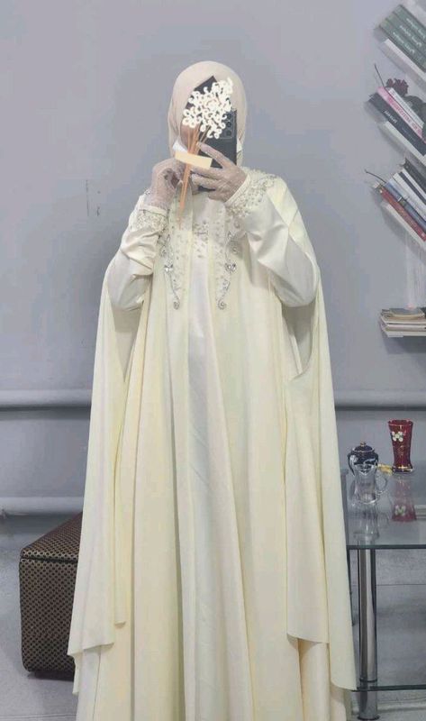 toy kuni 1 marotaba kiyilgan 70%qol mehnati abaya toy kuni 1 marotaba kiyilgan 70%qol mehnati abaya