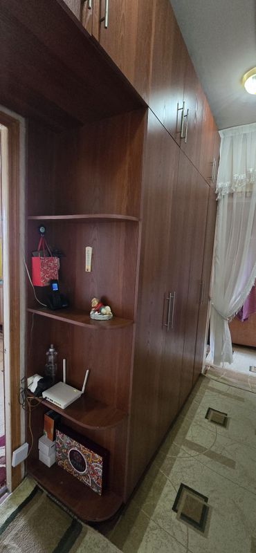 встроенный шкаф для коридора Б/У встроенный шкаф для коридора Б/У
