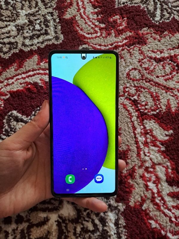 Samsung A52 qora rangli srochna sotiladi