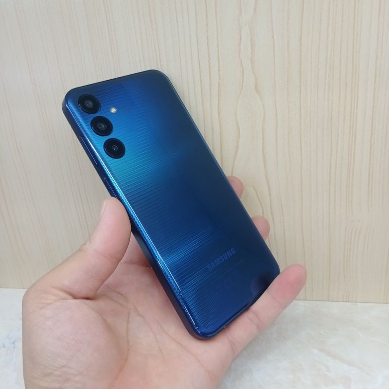 Samsung M15 srochna Samsung M15 srochna