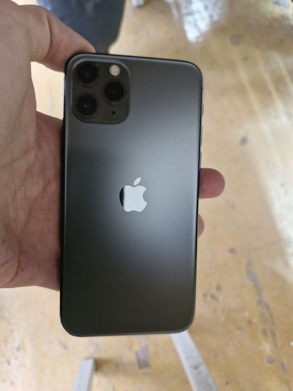 Срочно продаётся iPhone 11 pro