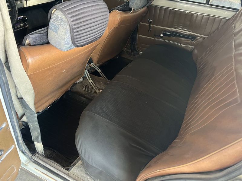 Vaz 2101 radnoy sotiladi metan gaz benzin Vaz 2101 radnoy sotiladi metan gaz benzin
