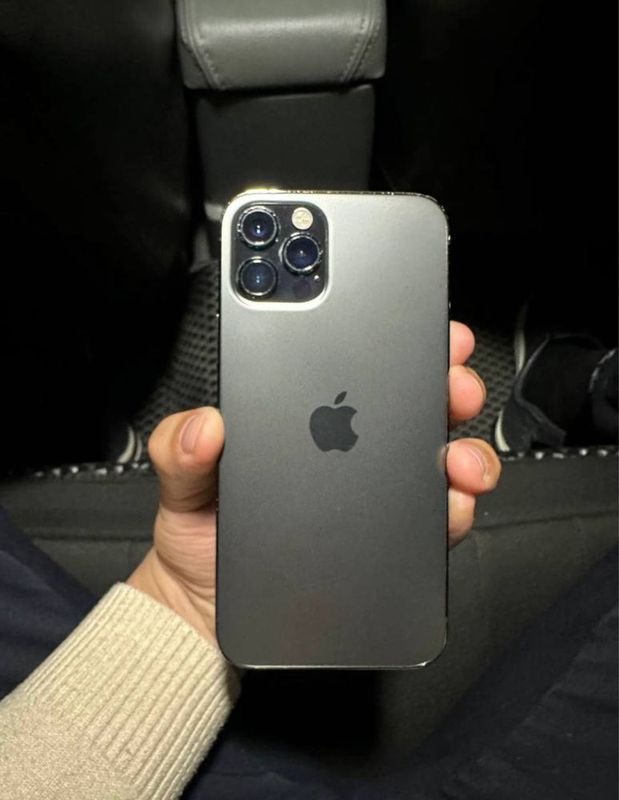 I Phone 12 pro 3mln 200 ming bitari I Phone 12 pro 3mln 200 ming bitari