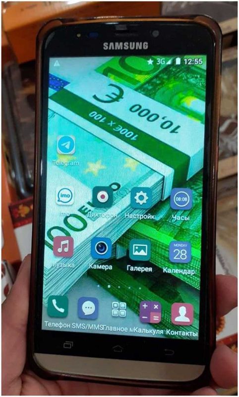 продается сотовый телефон SAMSUNG (Китай) продается сотовый телефон SAMSUNG (Китай)