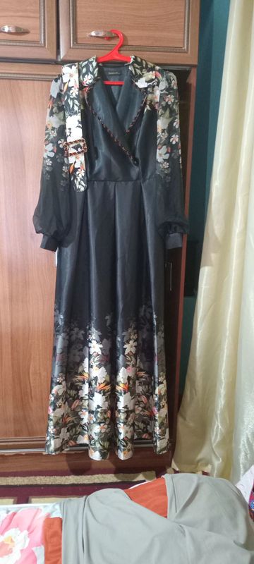 100$ga olganman 3hafta oldin.yangidek.bitta kiydim