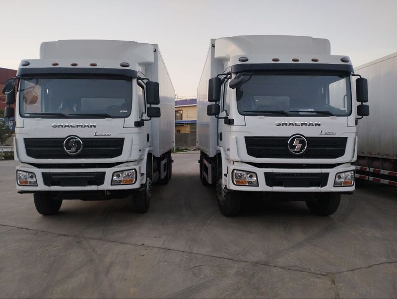 chakman l 3000 7.5 metrlik sotiladi 2 ta bor bittasi usti tent