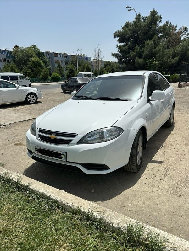 Chevrolet gentra sotiladi срочний