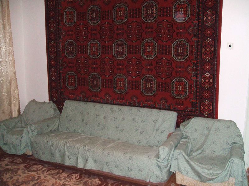 2 комн. у метро М.Горького (БИЙ), Своя, у Капиталбанка, 3мин до метро. 2 комн. у метро М.Горького (БИЙ), Своя, у Капиталбанка, 3мин до метро.
