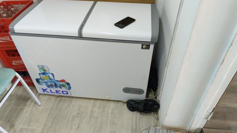 Morozilnik va tostr Morozilnik va tostr