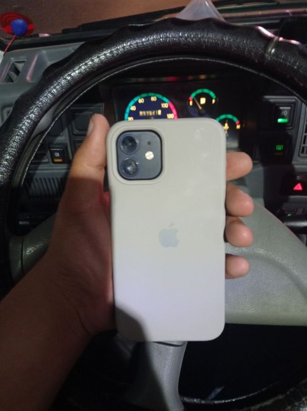 Iphone 12 srochna sotiladi Iphone 12 srochna sotiladi