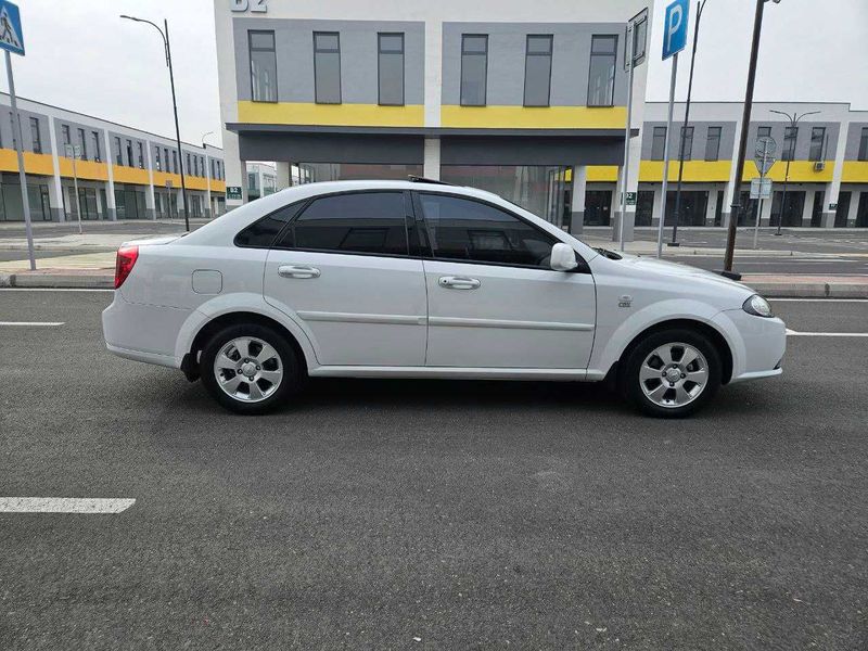 Узимни мошинам Lacetti ни сотаман Продам свою Lacetti 2020 года