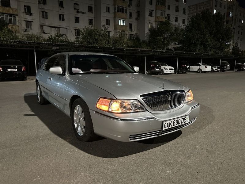 Linkolin Town 2003 й 383000 юрган холати зор матор 4.3 Linkolin Town 2003 й 383000 юрган холати зор матор 4.3