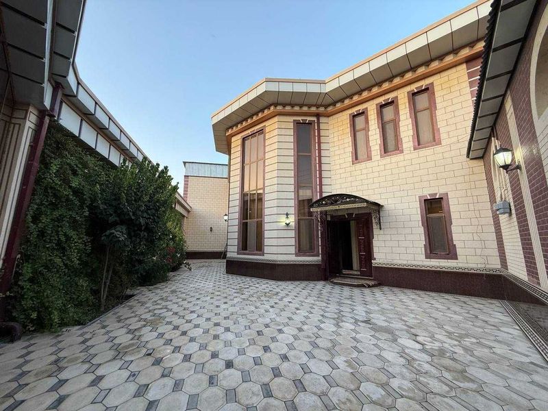 tayyor 4 sotiqli hovli sotiladi tayyor 4 sotiqli hovli sotiladi