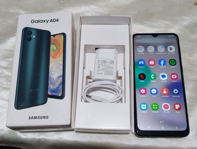 Galaxy A04.сотилади.янги Galaxy A04.сотилади.янги