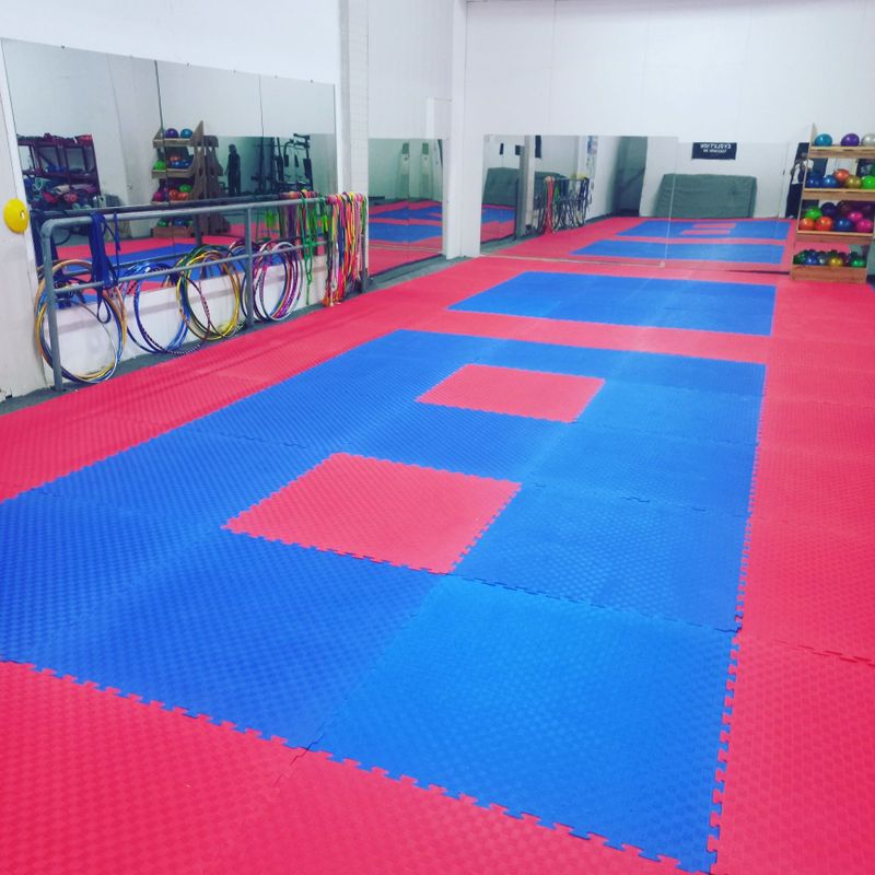 Tatami dayan sotiladi holati yaxshi Tatami dayan sotiladi holati yaxshi