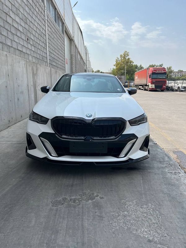 BMW i 5 2024 йил