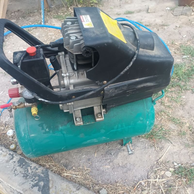 Srochno Kompressor va Motor sotiladi Srochno Kompressor va Motor sotiladi