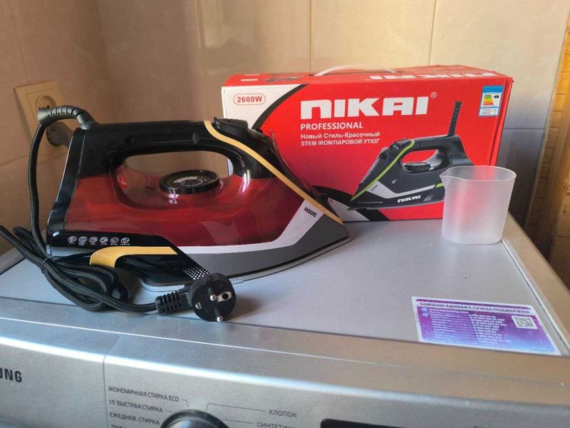 Паровой утюг NIKAI 2600W Паровой утюг NIKAI 2600W