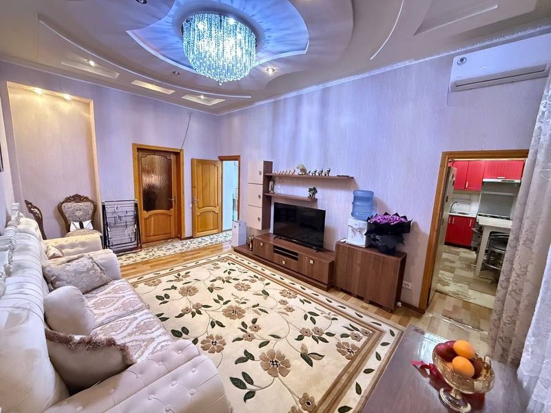 Кв в центре от собственника. Яккасрайский.р Шота Руставели.74кв! Кв в центре от собственника. Яккасрайский.р Шота Руставели.74кв!