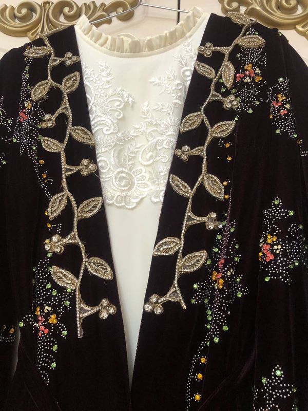 Abaya S,L razmerlarga togri keladi 300 000 som
