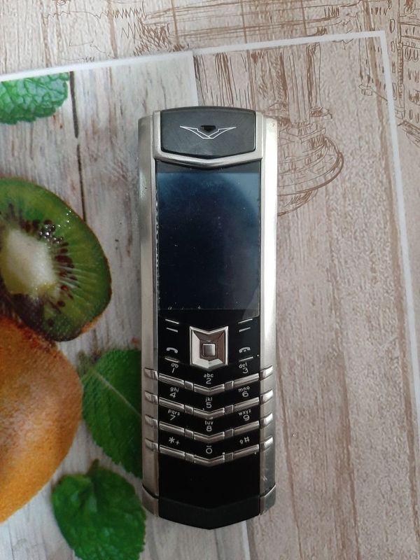 Продаётся Vertu Signature Продаётся Vertu Signature