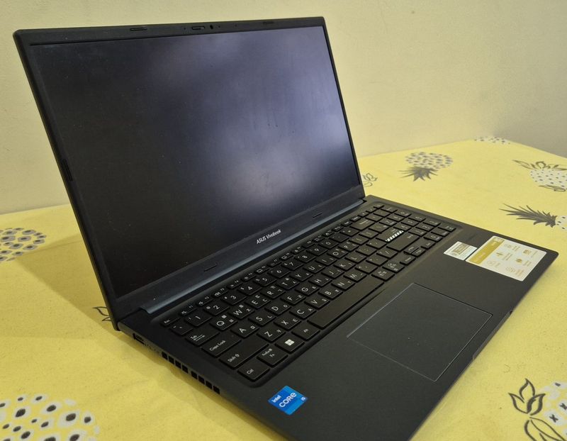 Asus Vivobook X1502VA 15,6" 16/512 i5-13500H Asus Vivobook X1502VA 15,6" 16/512 i5-13500H
