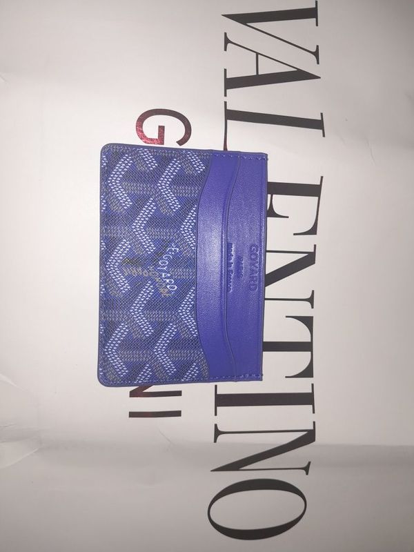В наличии Goyard В наличии Goyard