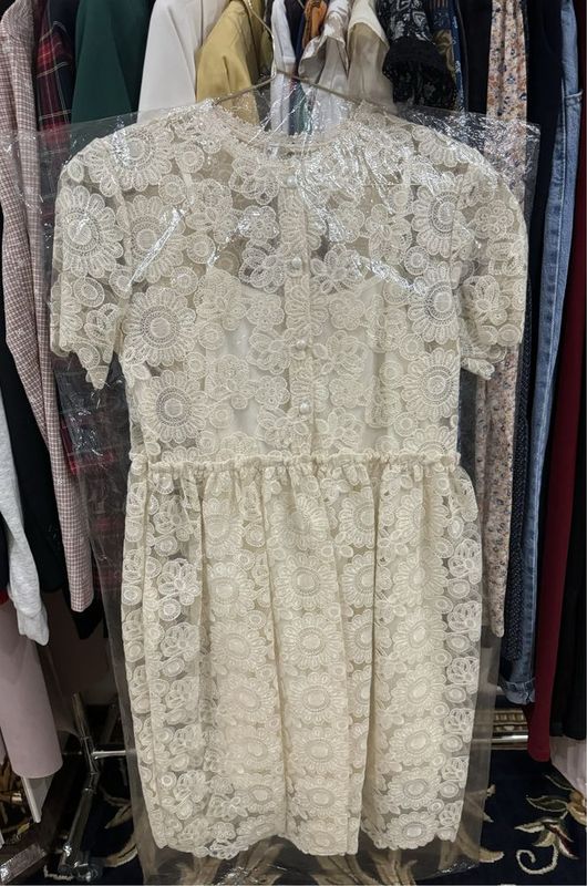 Короткое кружевное нежное платье. Короткое кружевное нежное платье.