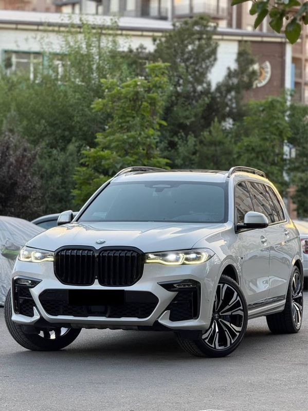 BMW X7 xDrive50i продается возможно в рассрочку BMW X7 xDrive50i продается возможно в рассрочку