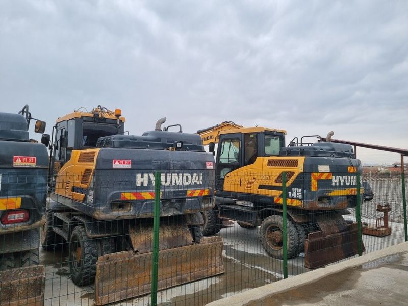 Ekskavator Hyundai HW145 koreadan keldi