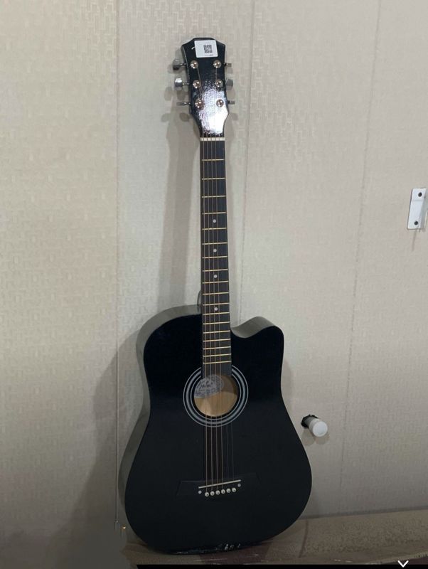 akustik gitara