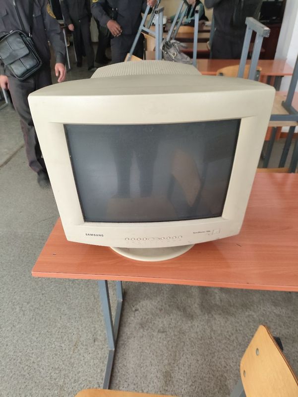Монитор Samsung syncmaster 700s в отличном состоянии Монитор Samsung syncmaster 700s в отличном состоянии