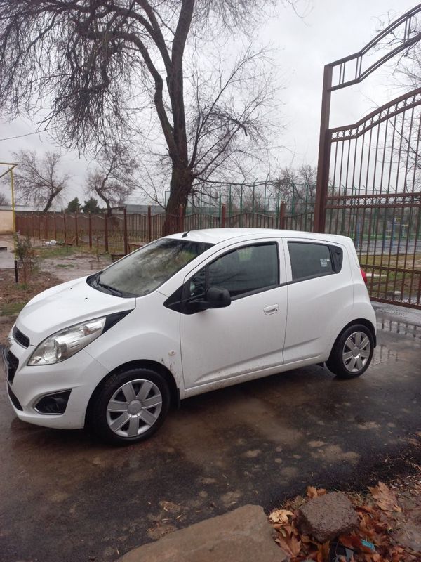 Продается автомобиль Chevrolet Spark 2017