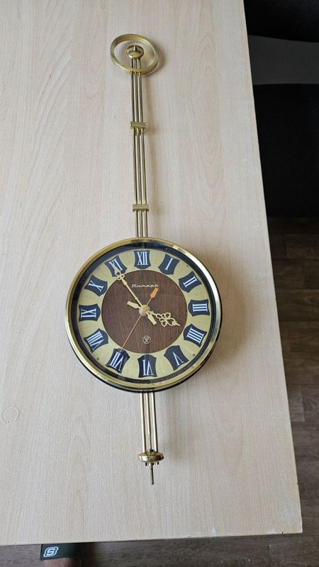 Antikvar soat sotiladi Yantar Antikvar soat sotiladi Yantar