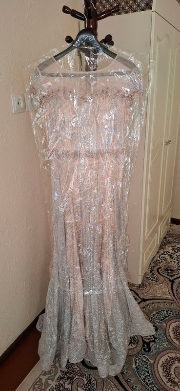 Turkiya vecherniy ko'ylak. size 40 ozbda 46. 1mln Turkiya vecherniy ko'ylak. size 40 ozbda 46. 1mln