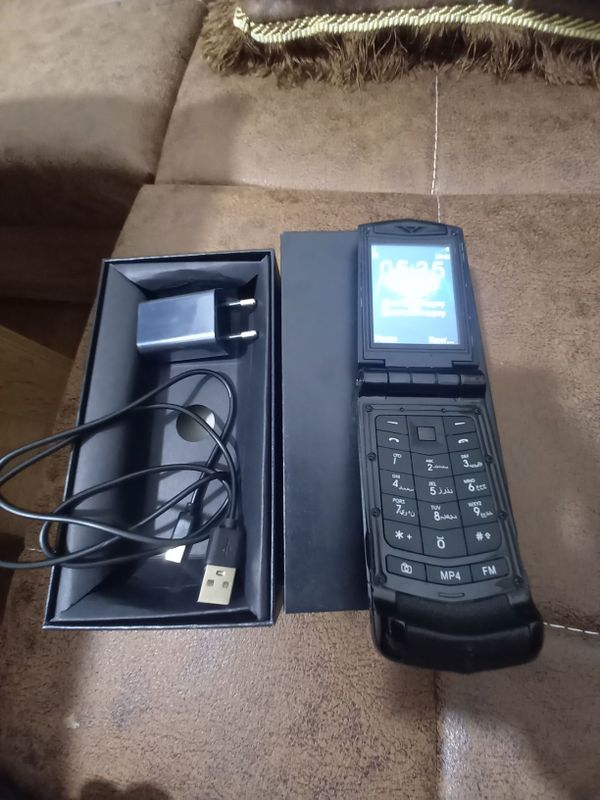 Продам телефон vertu Продам телефон vertu